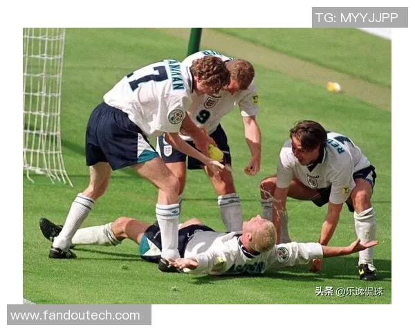 被抓的足球明星背后的故事与影响揭秘