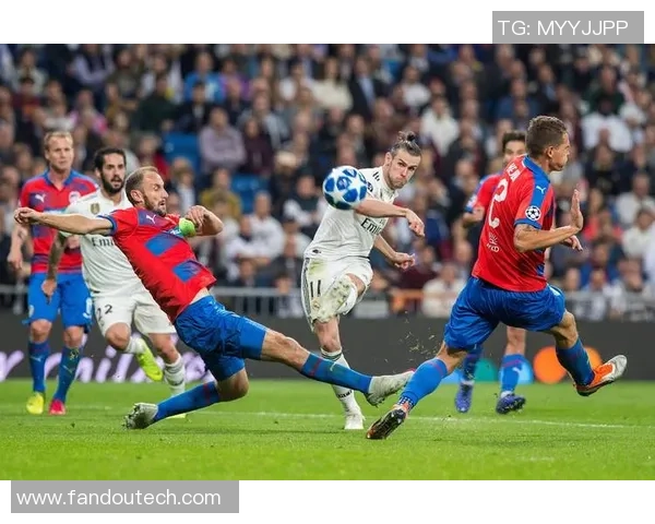 足球明星皮尔森的生平成就与精彩瞬间全景介绍