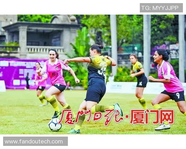 闪耀绿茵场的女生足球明星们展现青春活力与拼搏精神的精彩瞬间